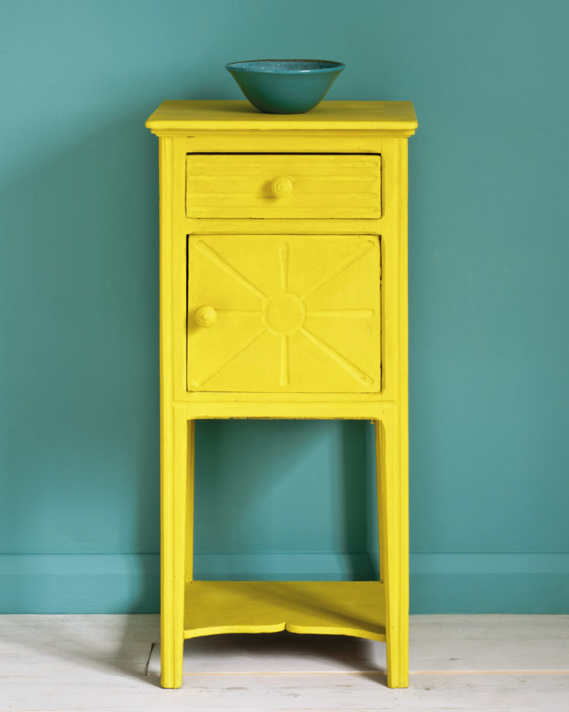 Annie Sloan Chalk Paint - English Yellow - FrenchWillow